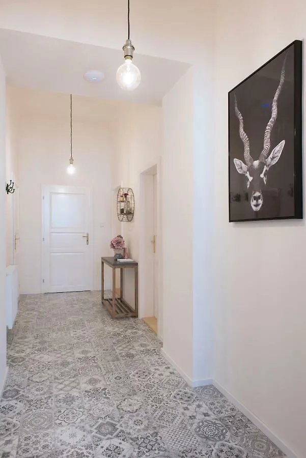 Kent Ridge Loft Apartment Prague 0*,