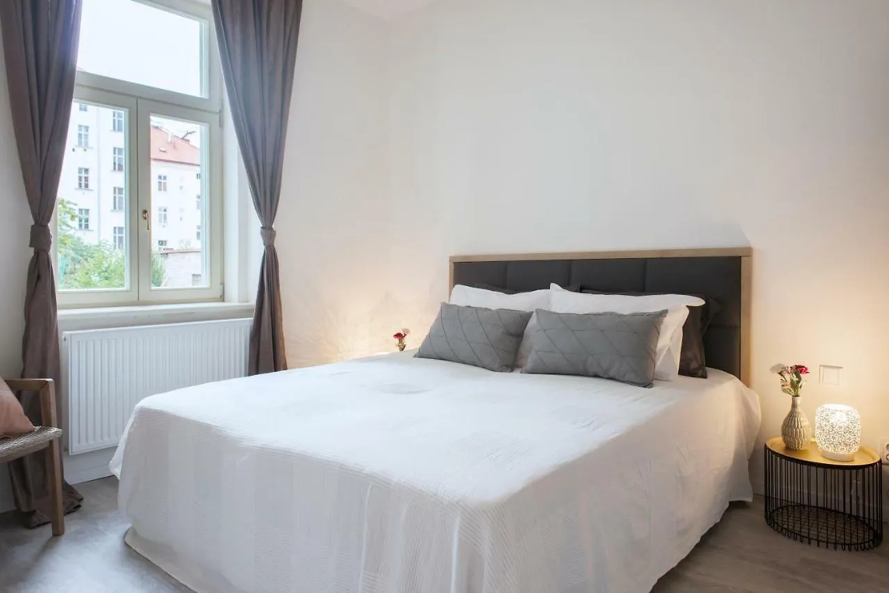 Kent Ridge Loft Apartment Prague