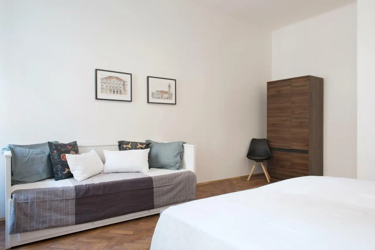 Kent Ridge Loft Apartment Prague