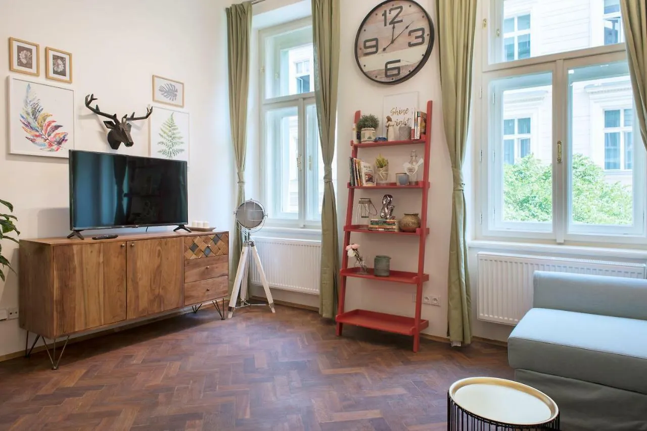 Kent Ridge Loft Apartment Prague