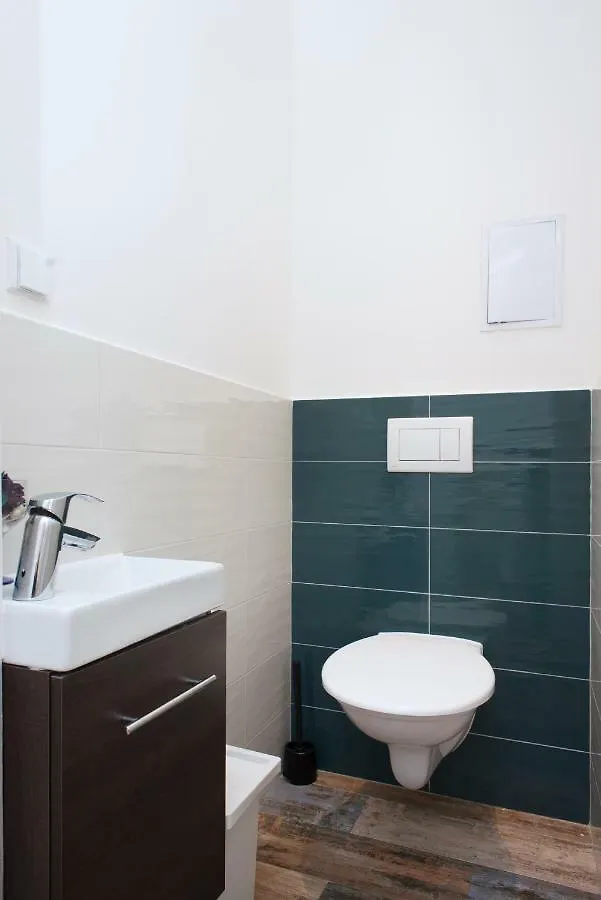 Kent Ridge Loft Apartment Prague