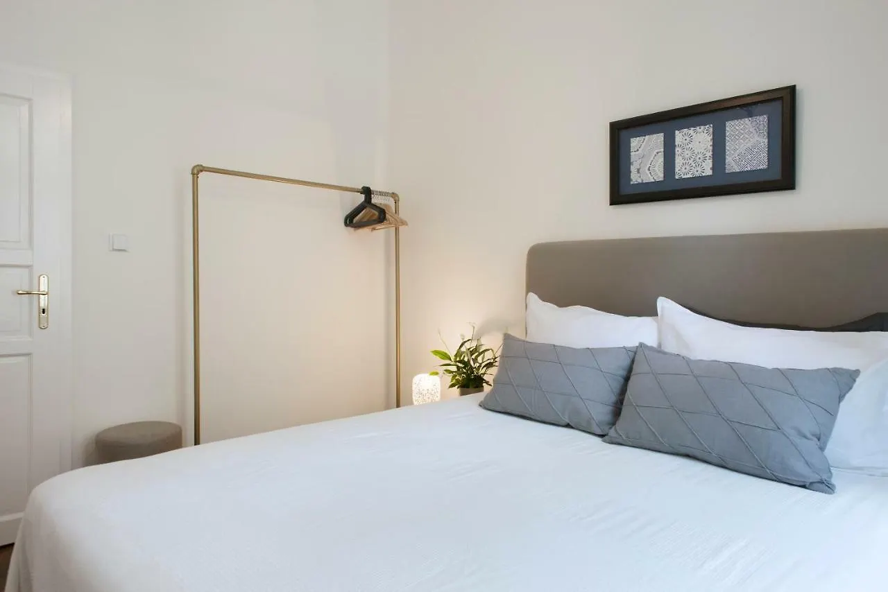 Kent Ridge Loft Apartment Prague