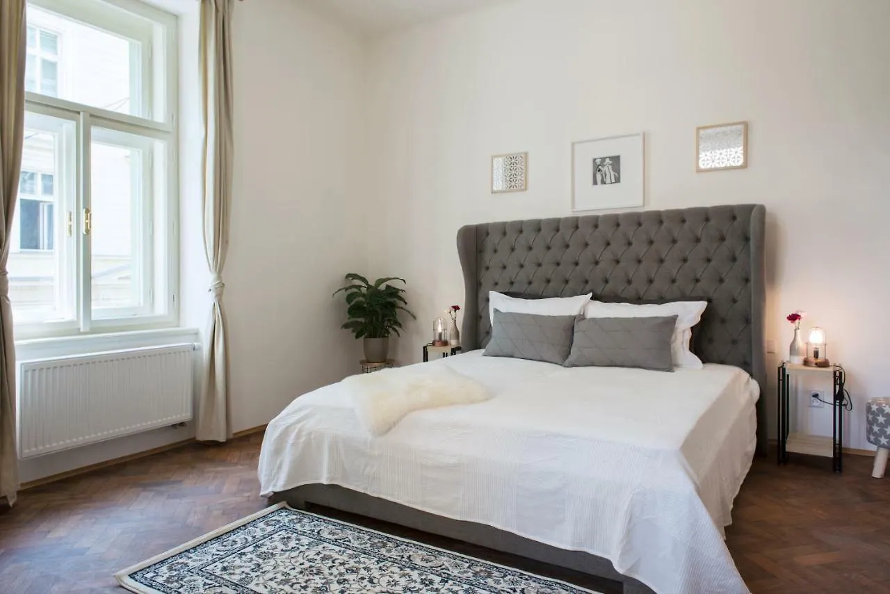 Kent Ridge Loft Apartment Prague Czech Republic